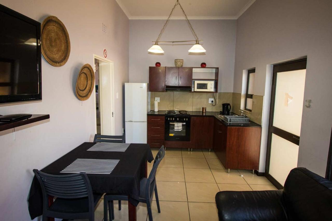 Ethithiya Guesthouse And Self-Catering Windhoek Bagian luar foto